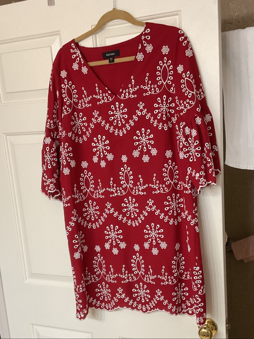 Simply Vera Vera Wang Red Tunic with White Embroidered Floral Motifs